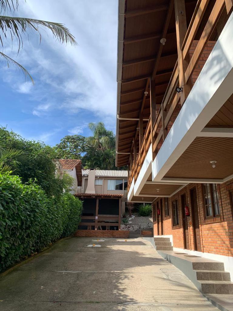 Pousada Latitude 27 Bombinhas Exterior photo